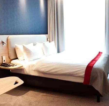 Express Hotel 3*